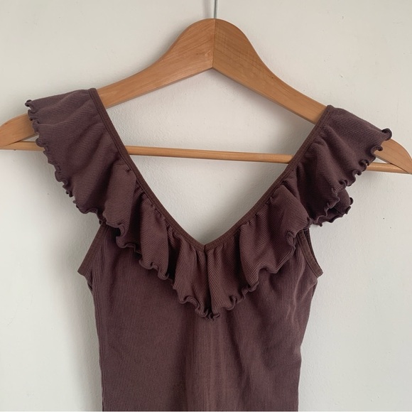 Aritzia Wilfred Danette Bodysuit Ruffle - Picture 3 of 11